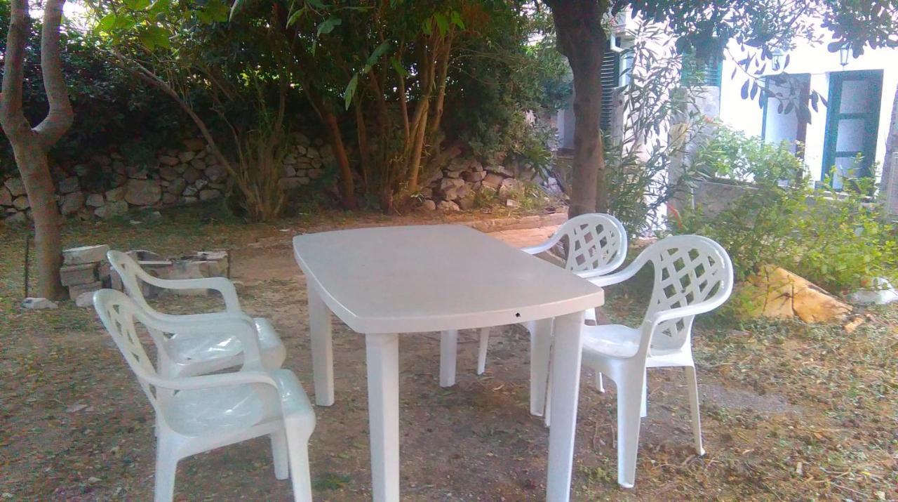 Pag studio Garden Pag Town Buitenkant foto