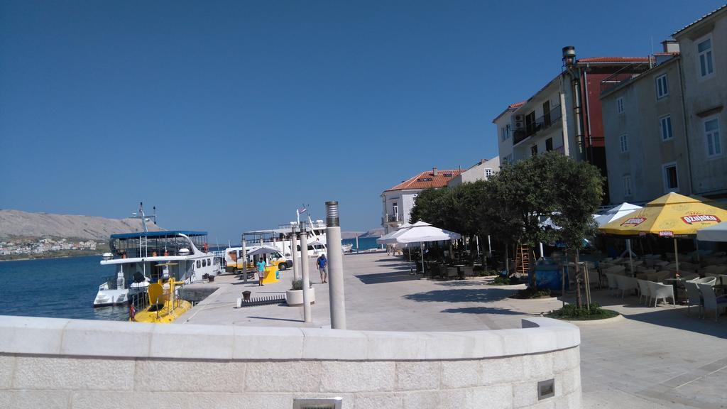 Pag studio Garden Pag Town Buitenkant foto